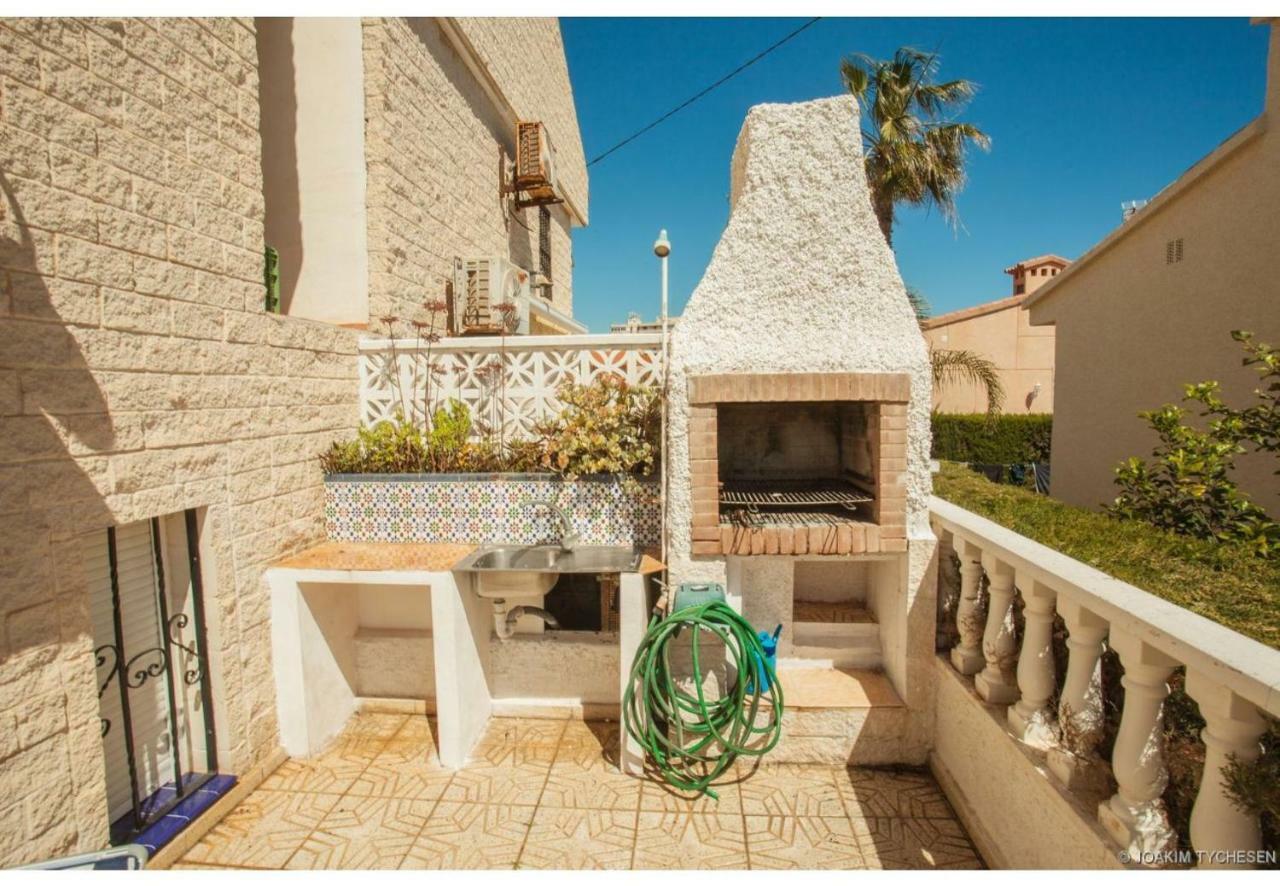 30 Beach House - Bbq & Terrace La Mata  Exterior photo